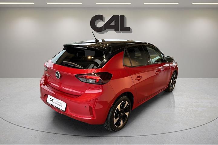 Rød Opel Corsa-e fra 2025