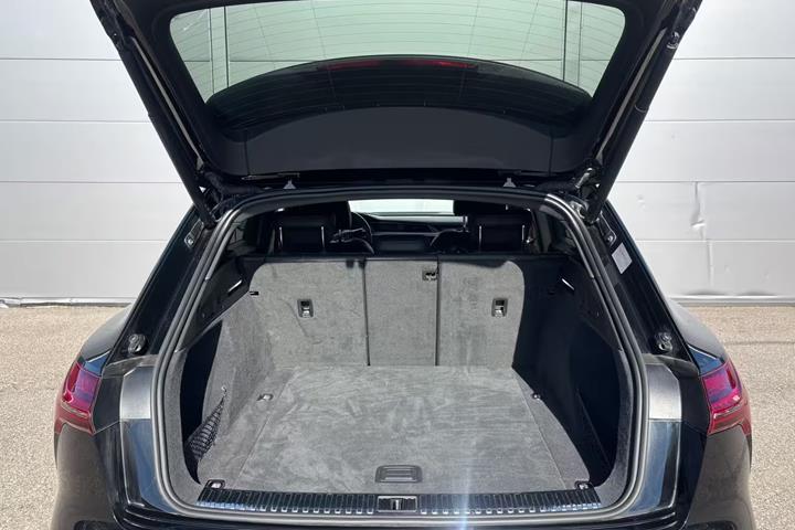 Sort Audi e-tron fra 2023