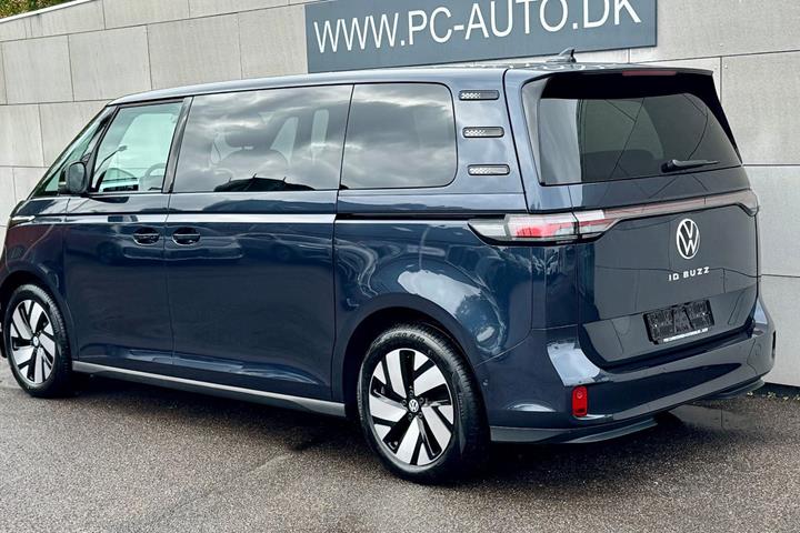 Blå VW ID.Buzz fra 2026