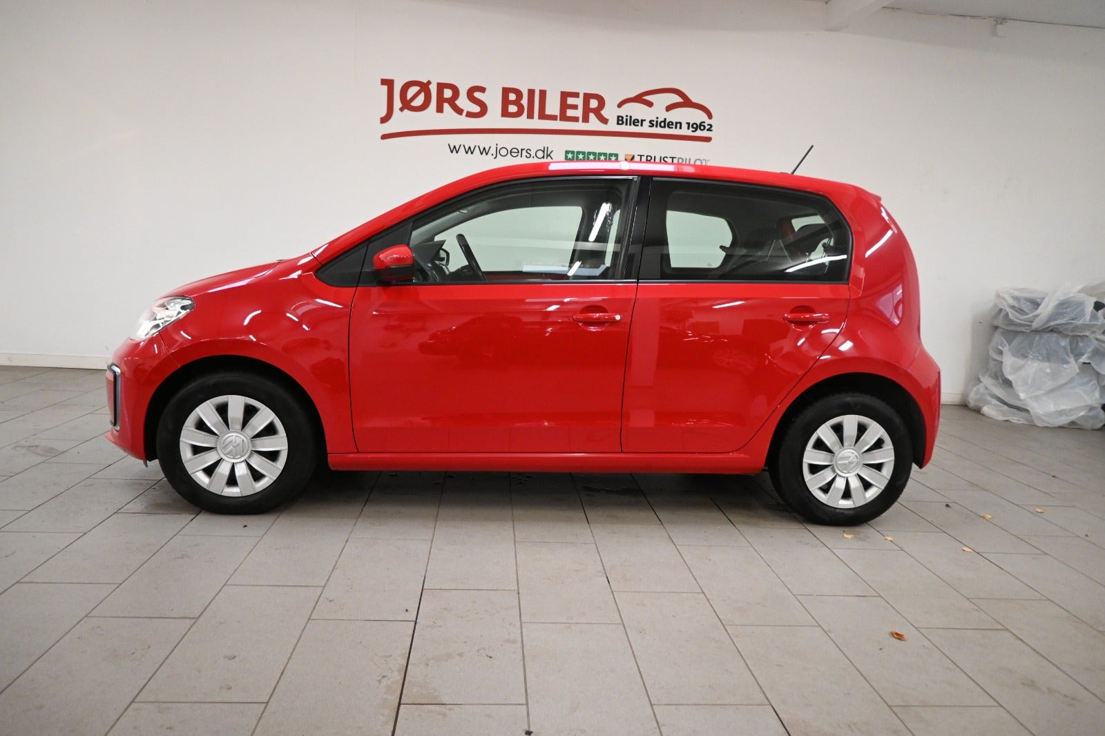 Rød VW E-UP! fra 2022