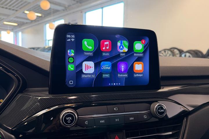 Hvid Ford Kuga fra 2022