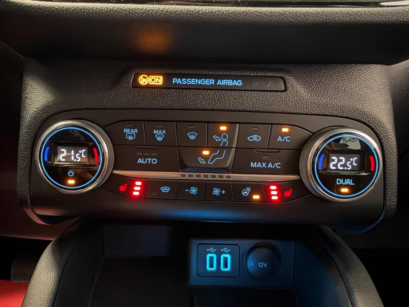 Hvid Ford Kuga fra 2022