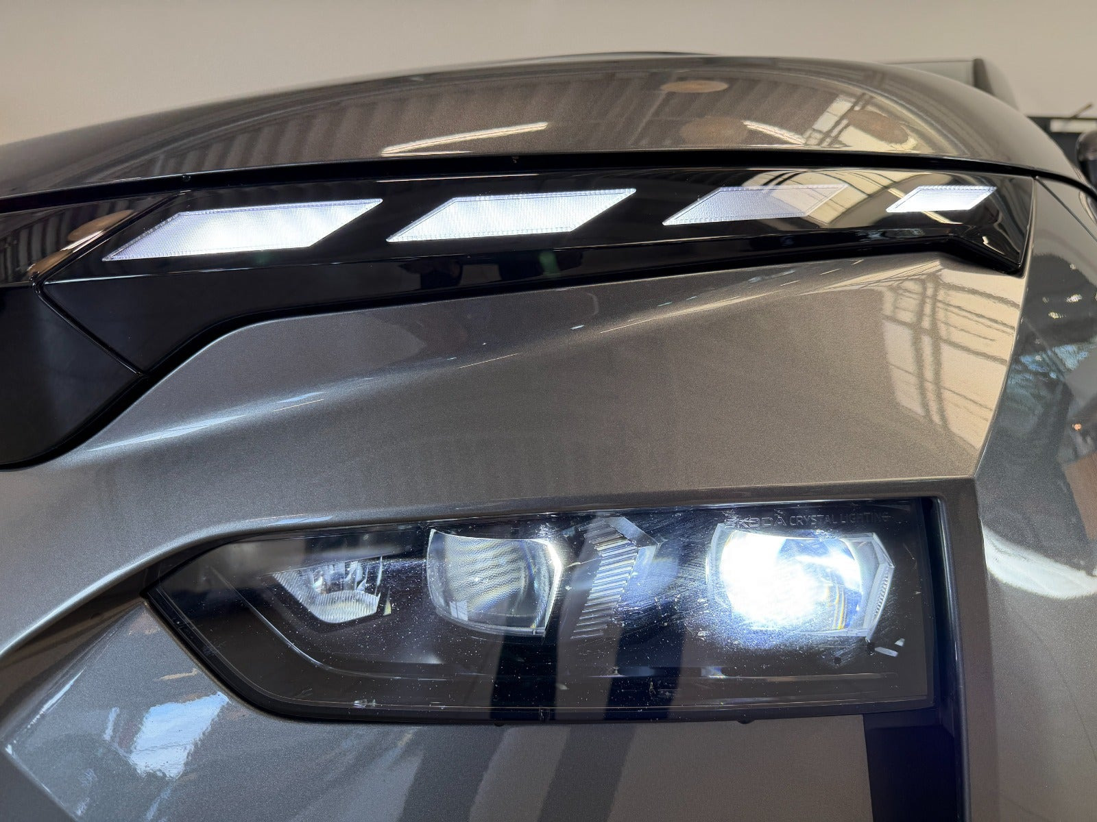 Grå Skoda Elroq fra 2026