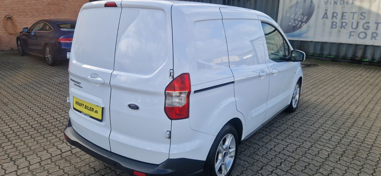 Hvid Ford Transit Courier fra 2021