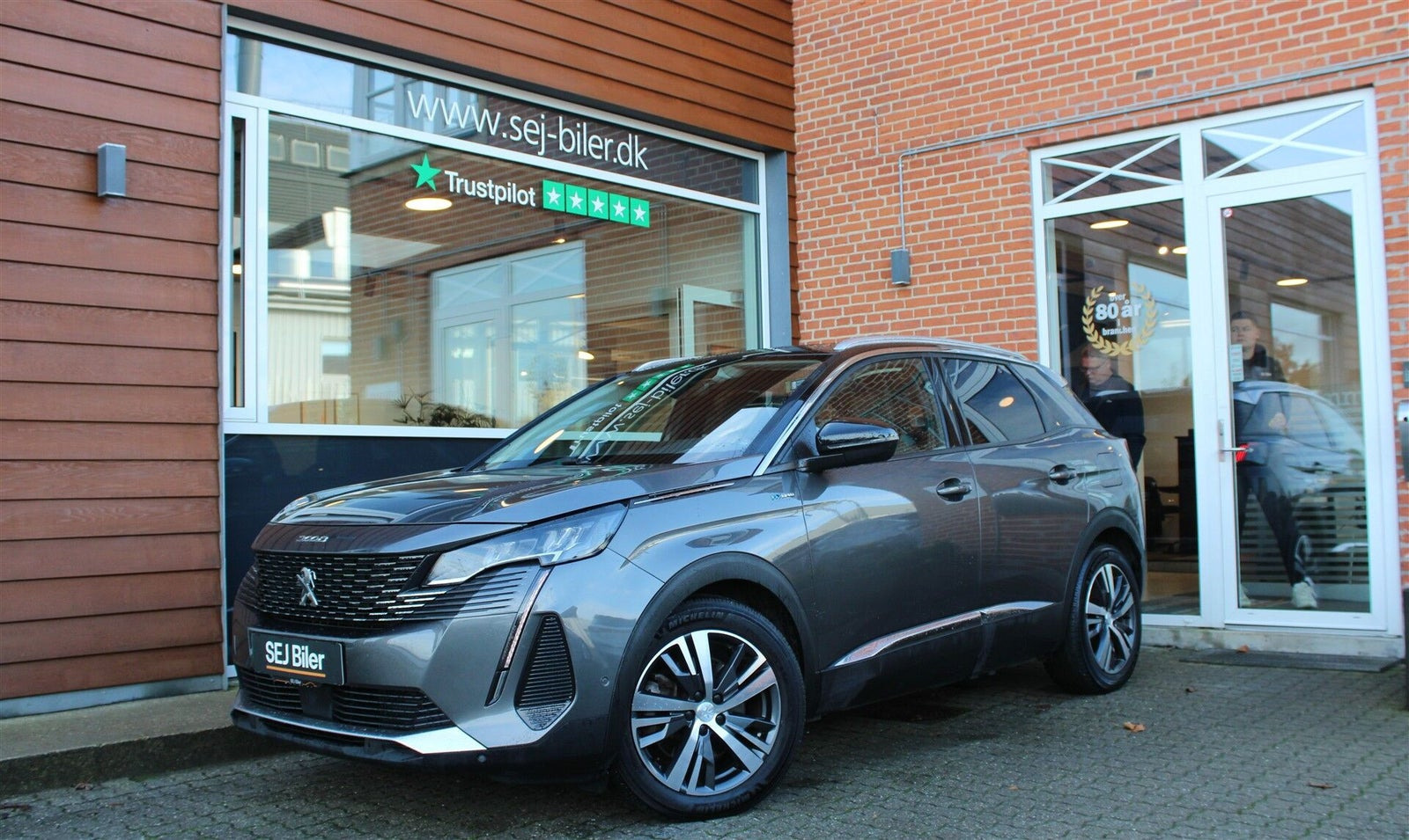 Peugeot 3008 1,6 Hybrid First Selection EAT8