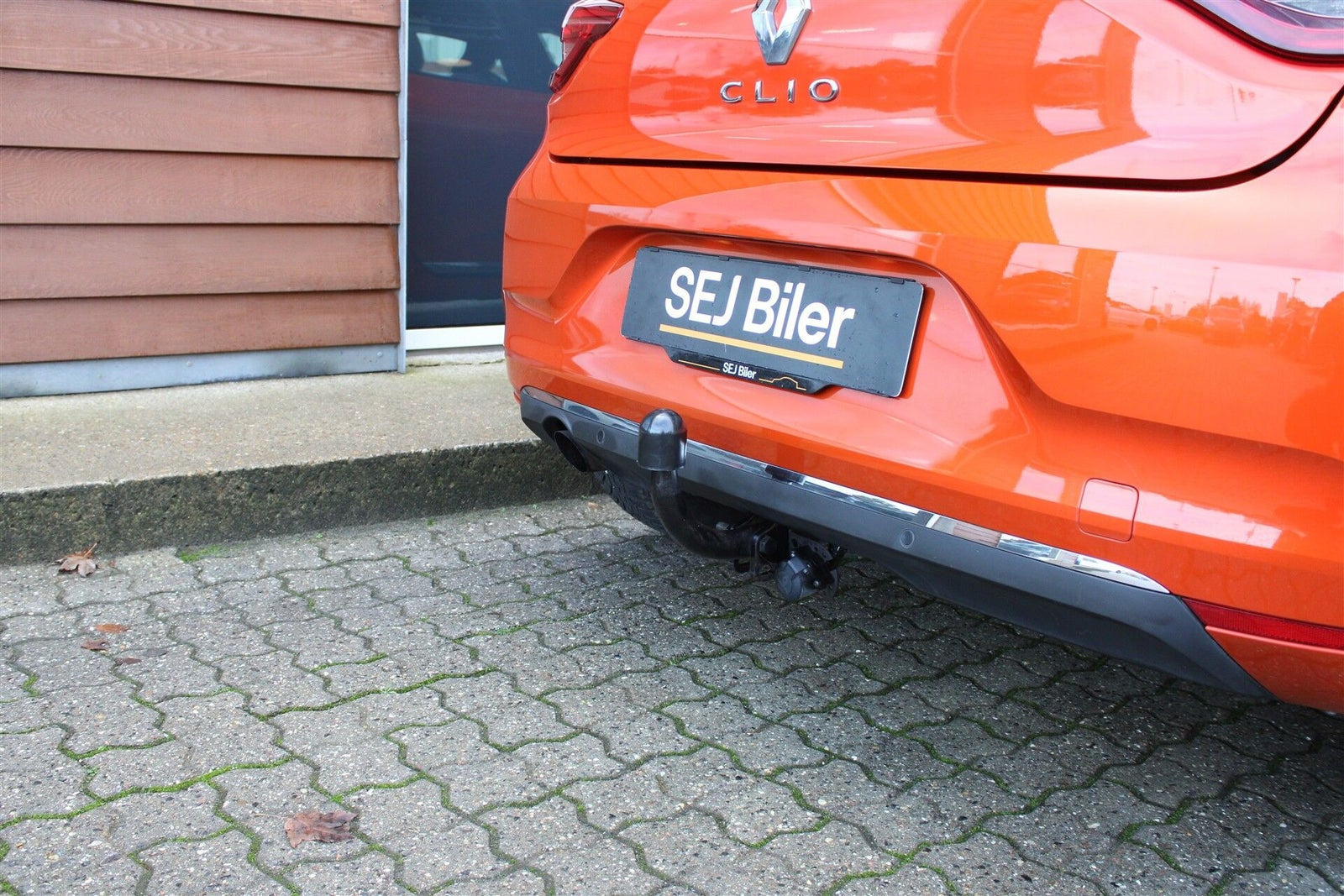 Orange Renault Clio V fra 2019