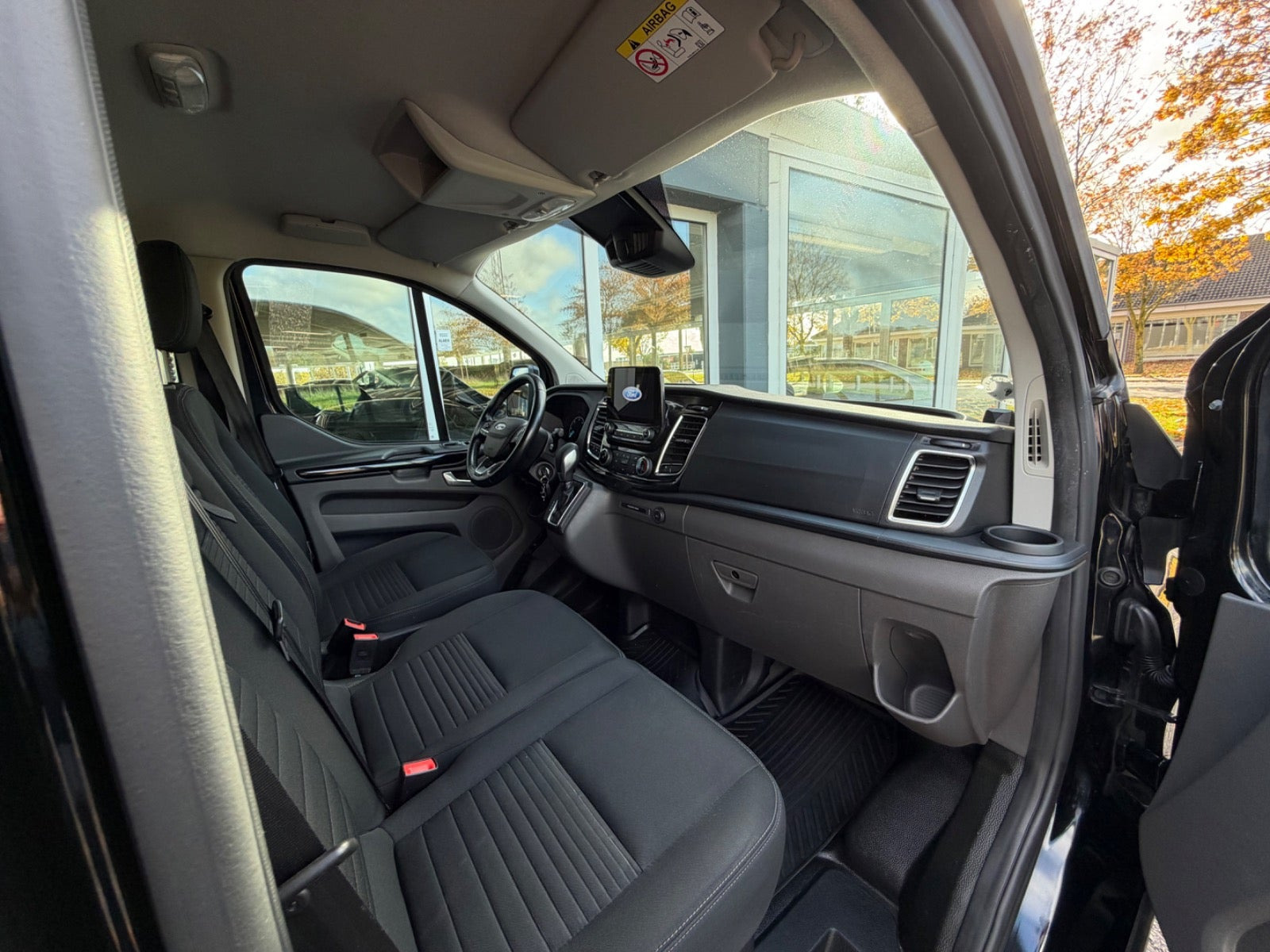 Sort Ford Transit Custom 300 L2 fra 2021
