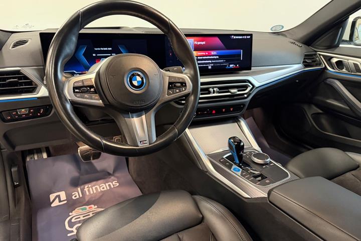 Hvid BMW i4 fra 2022