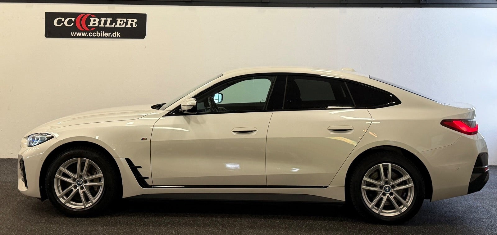 Hvid BMW i4 fra 2022