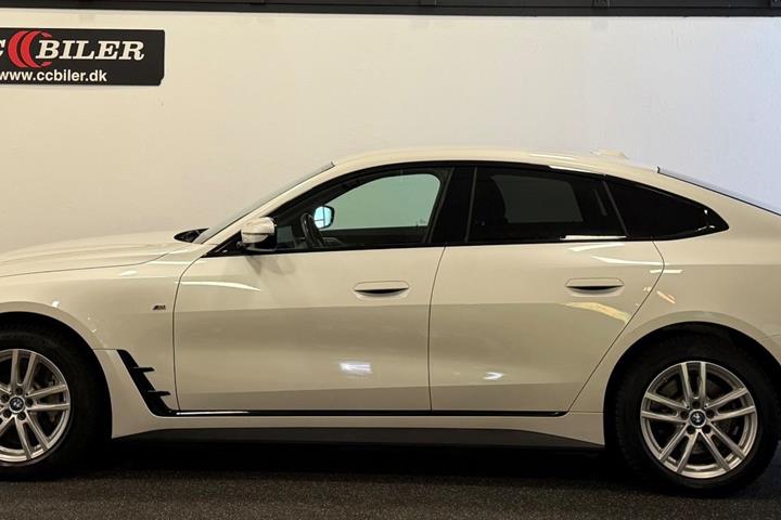 Hvid BMW i4 fra 2022