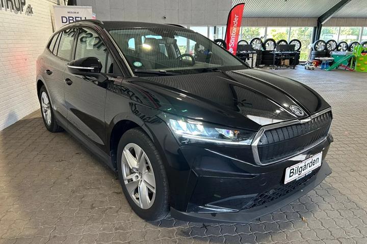 Sort Skoda Enyaq fra 2024