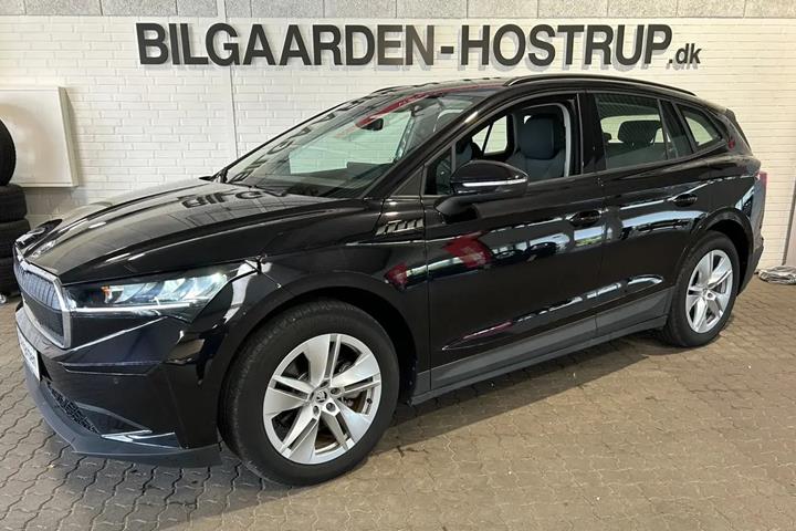 Sort Skoda Enyaq fra 2024
