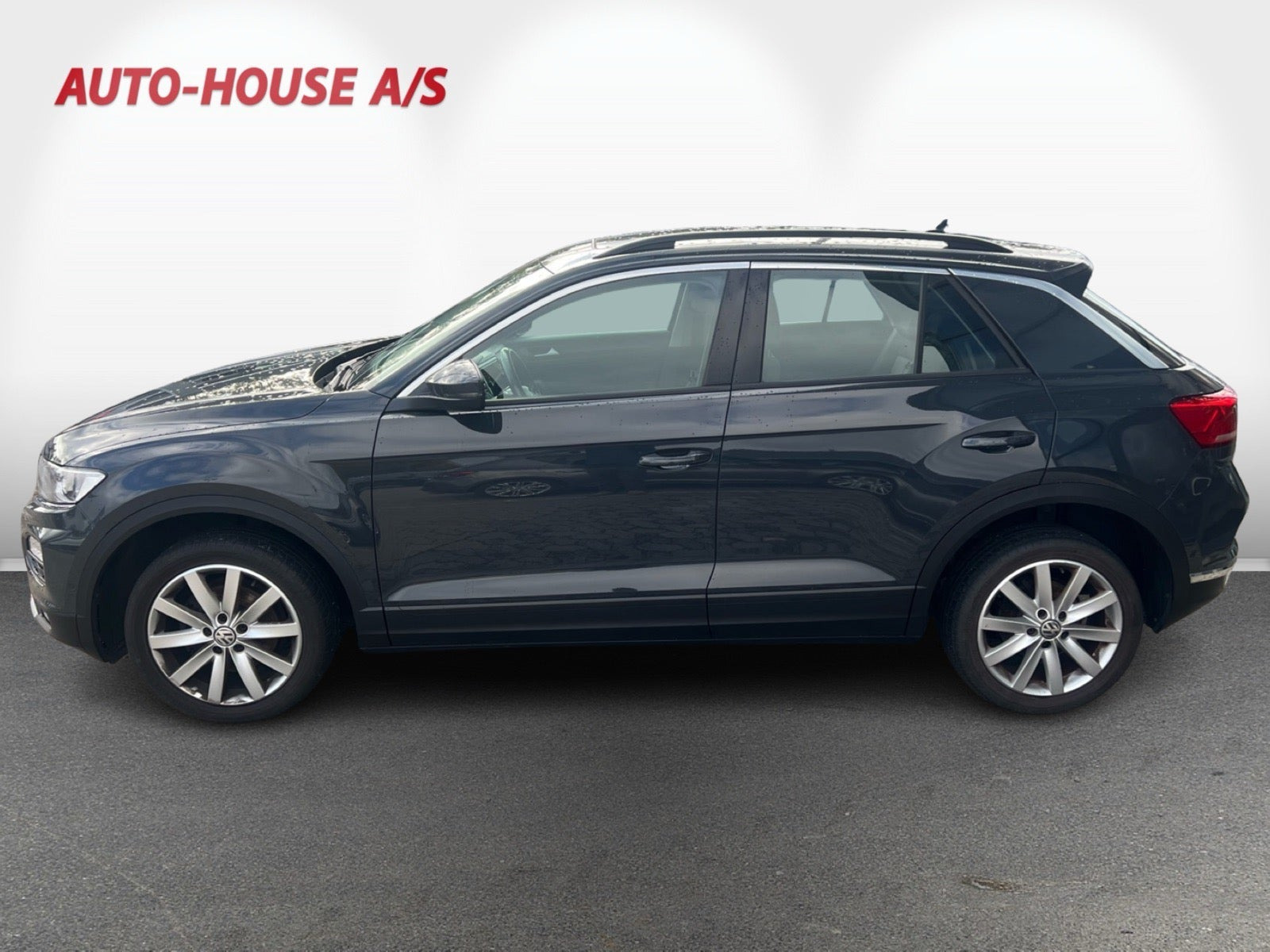 Grå VW T-Roc fra 2019