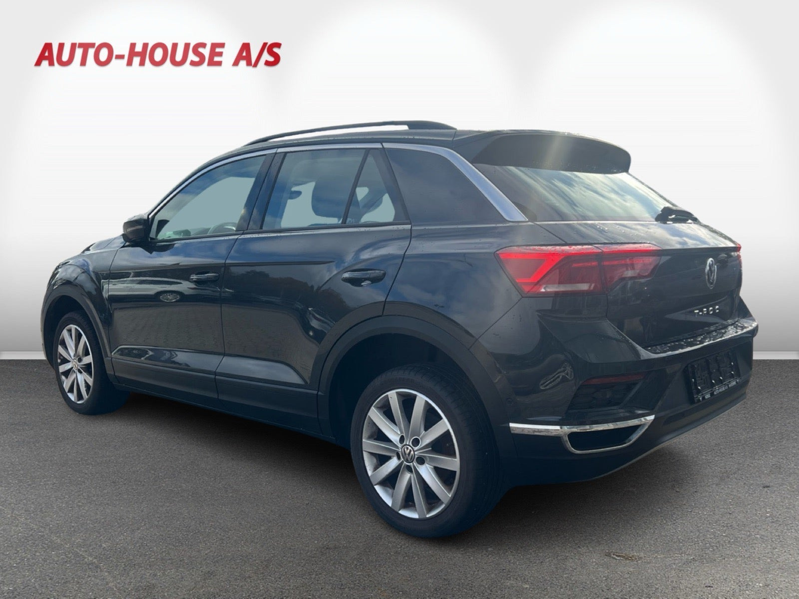 Grå VW T-Roc fra 2019