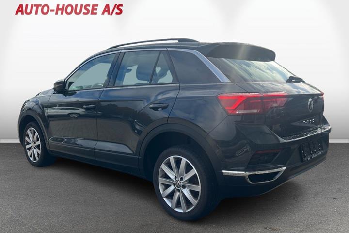 Grå VW T-Roc fra 2019