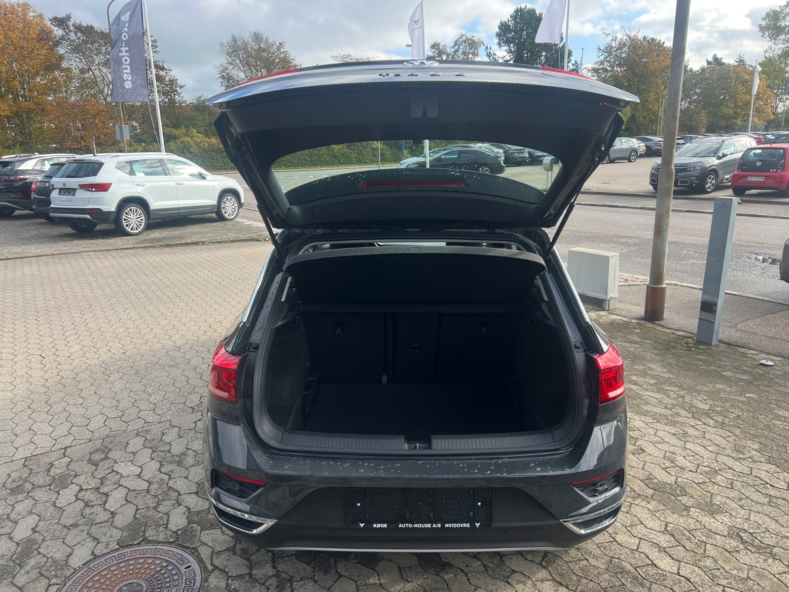 Grå VW T-Roc fra 2019