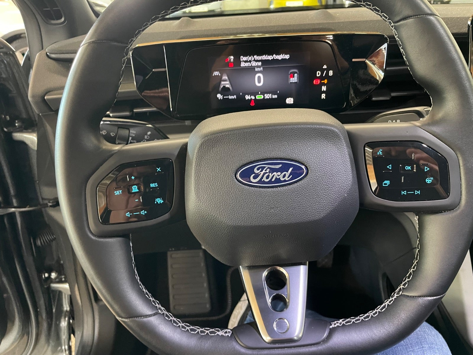 Grå Ford Capri fra 2025