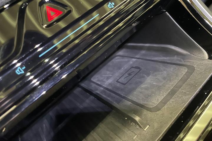 Grå Ford Capri fra 2025