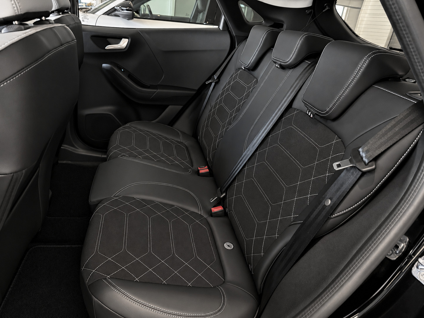 Sort Ford Puma fra 2026