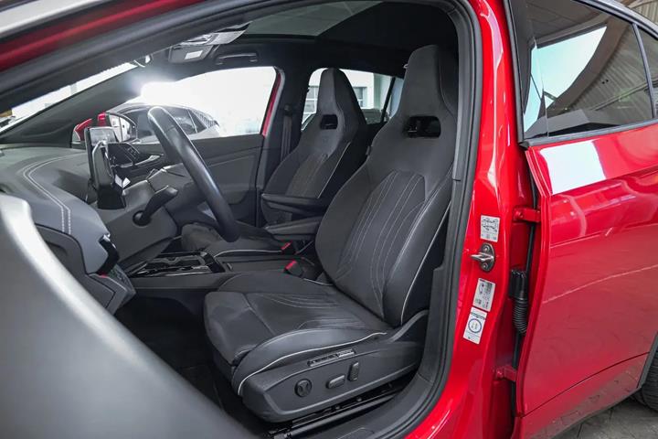 Rød VW ID.5 fra 2023