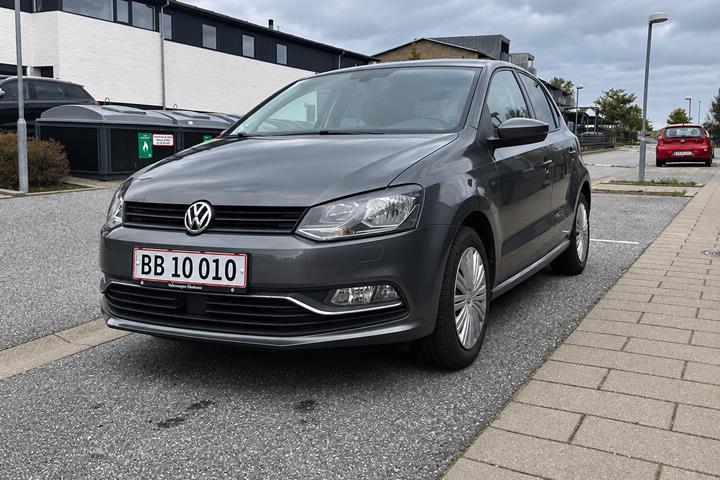 Grå VW Polo fra 2015