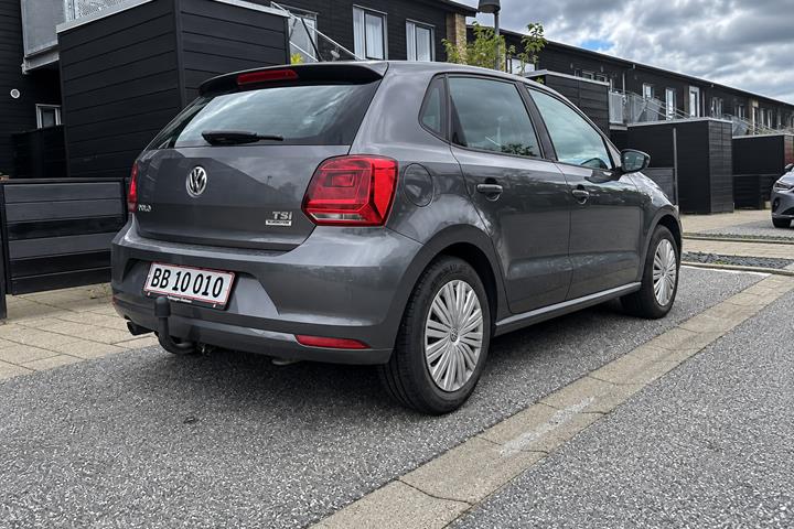 Grå VW Polo fra 2015