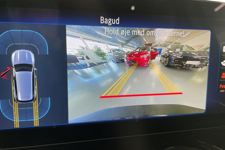 Sort Mercedes EQB250+ fra 2024