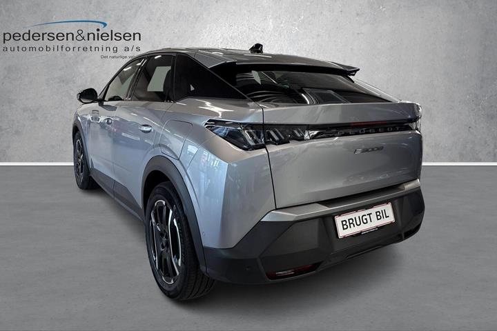 Sort Peugeot e-3008 fra 2025