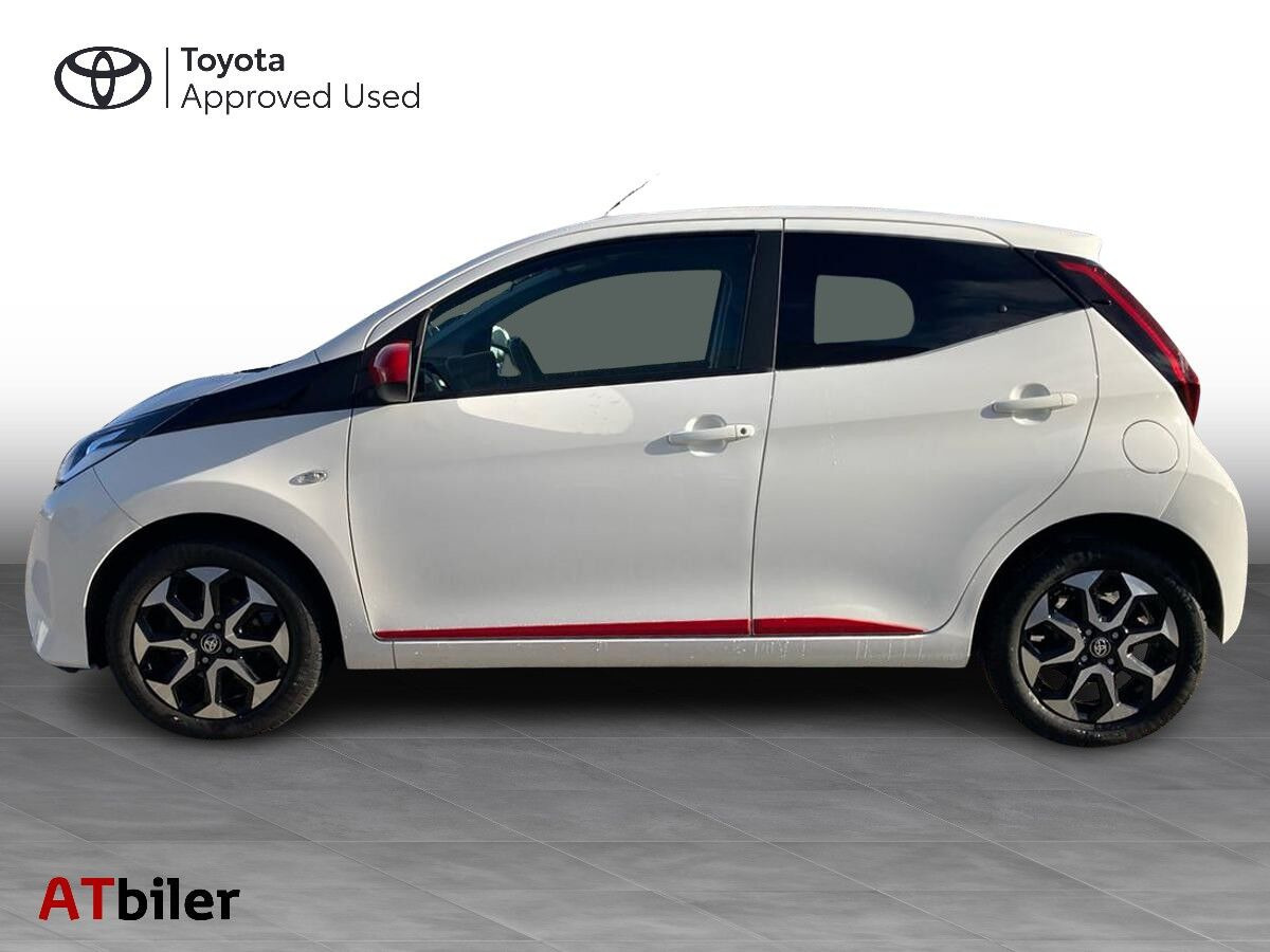 Hvid Toyota Aygo fra 2021