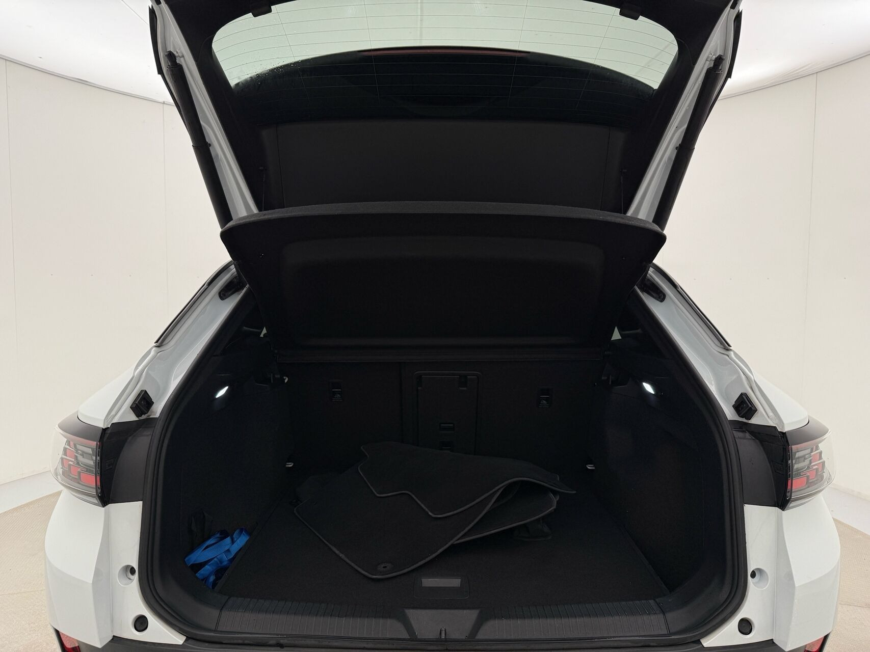 Hvid VW ID.4 fra 2023