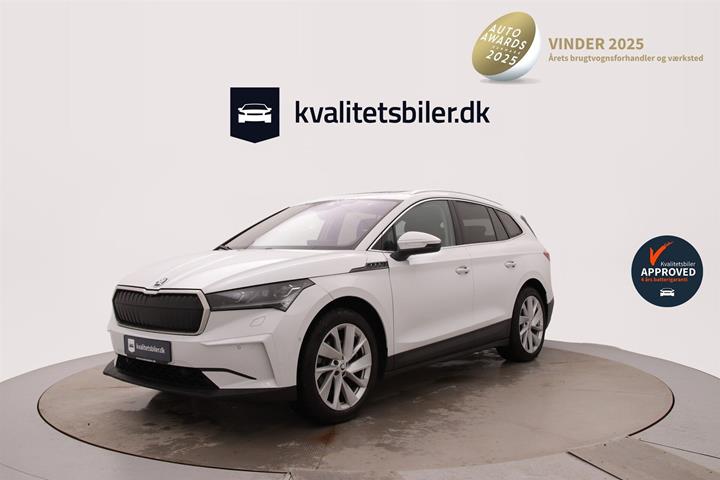 Hvid Skoda Enyaq fra 2023