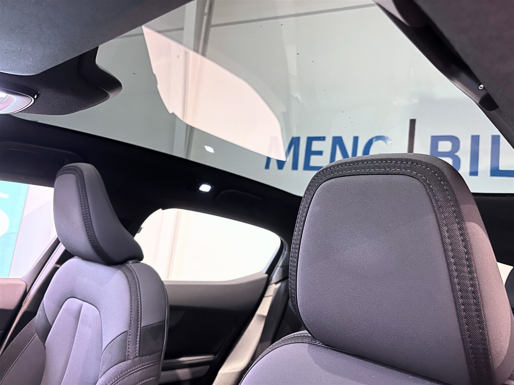 Hvid Polestar 2 fra 2024