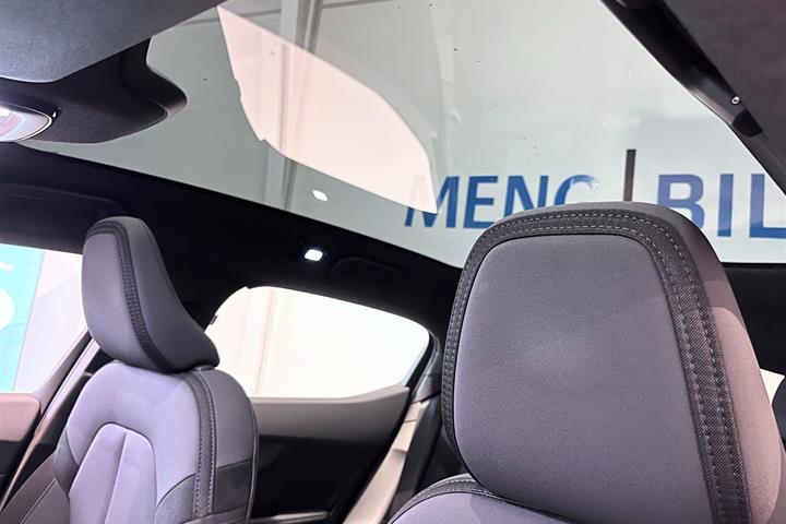 Hvid Polestar 2 fra 2024