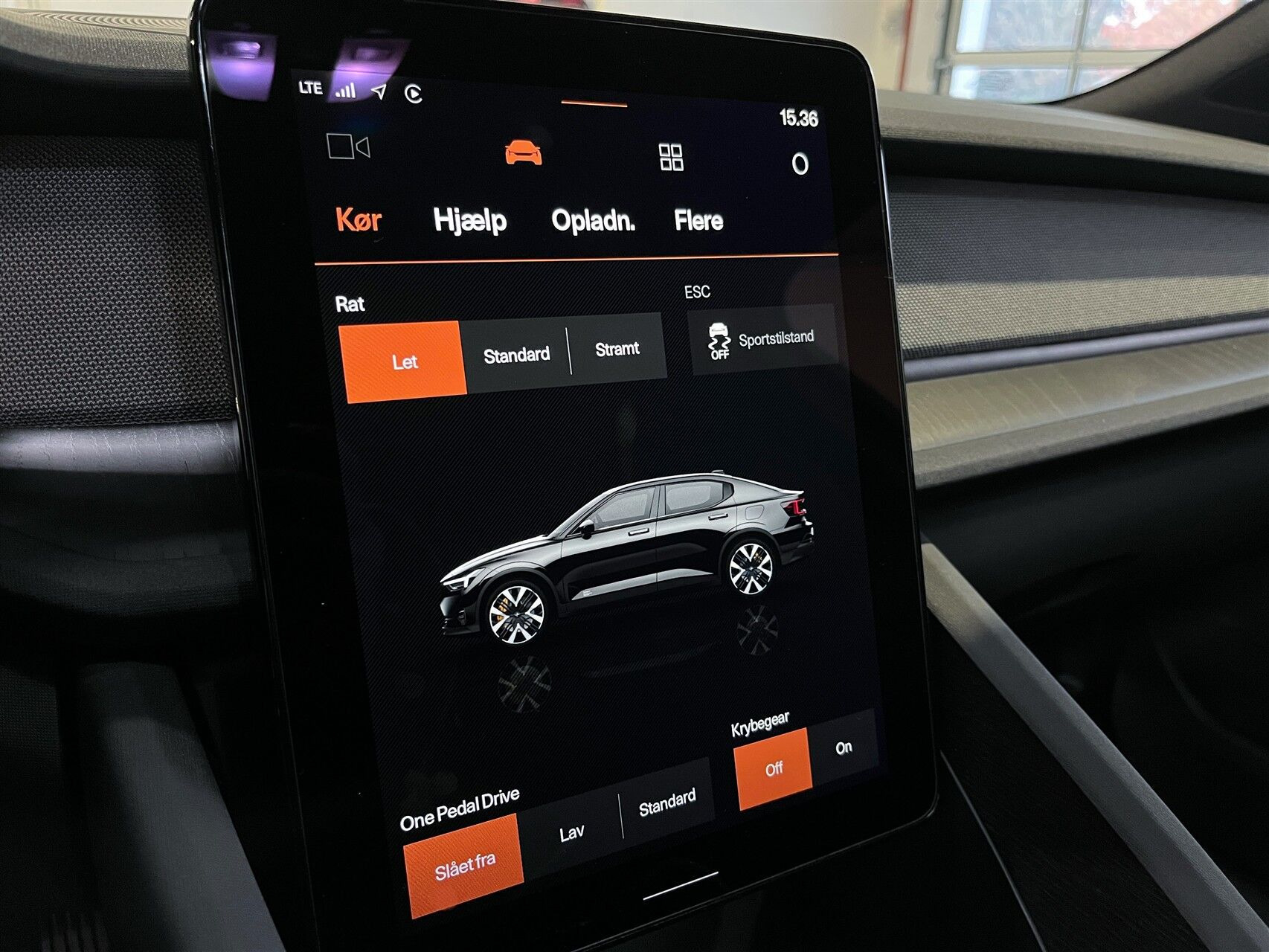 Hvid Polestar 2 fra 2024