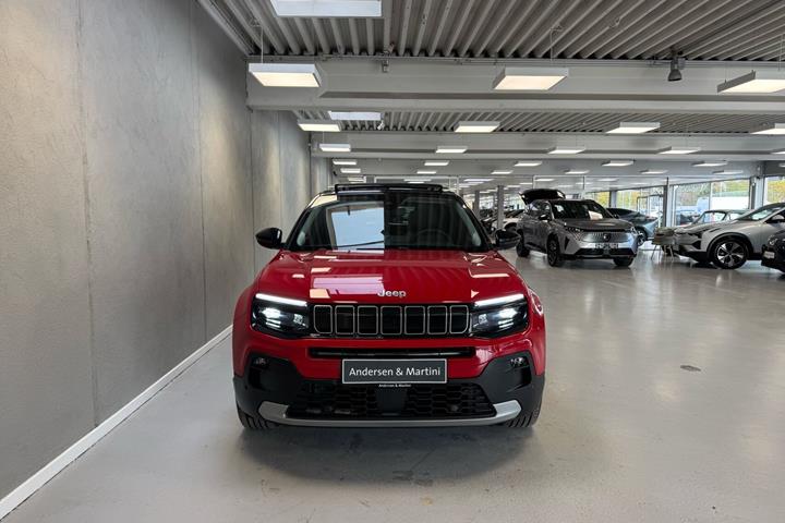 Rød Jeep Avenger fra 2025