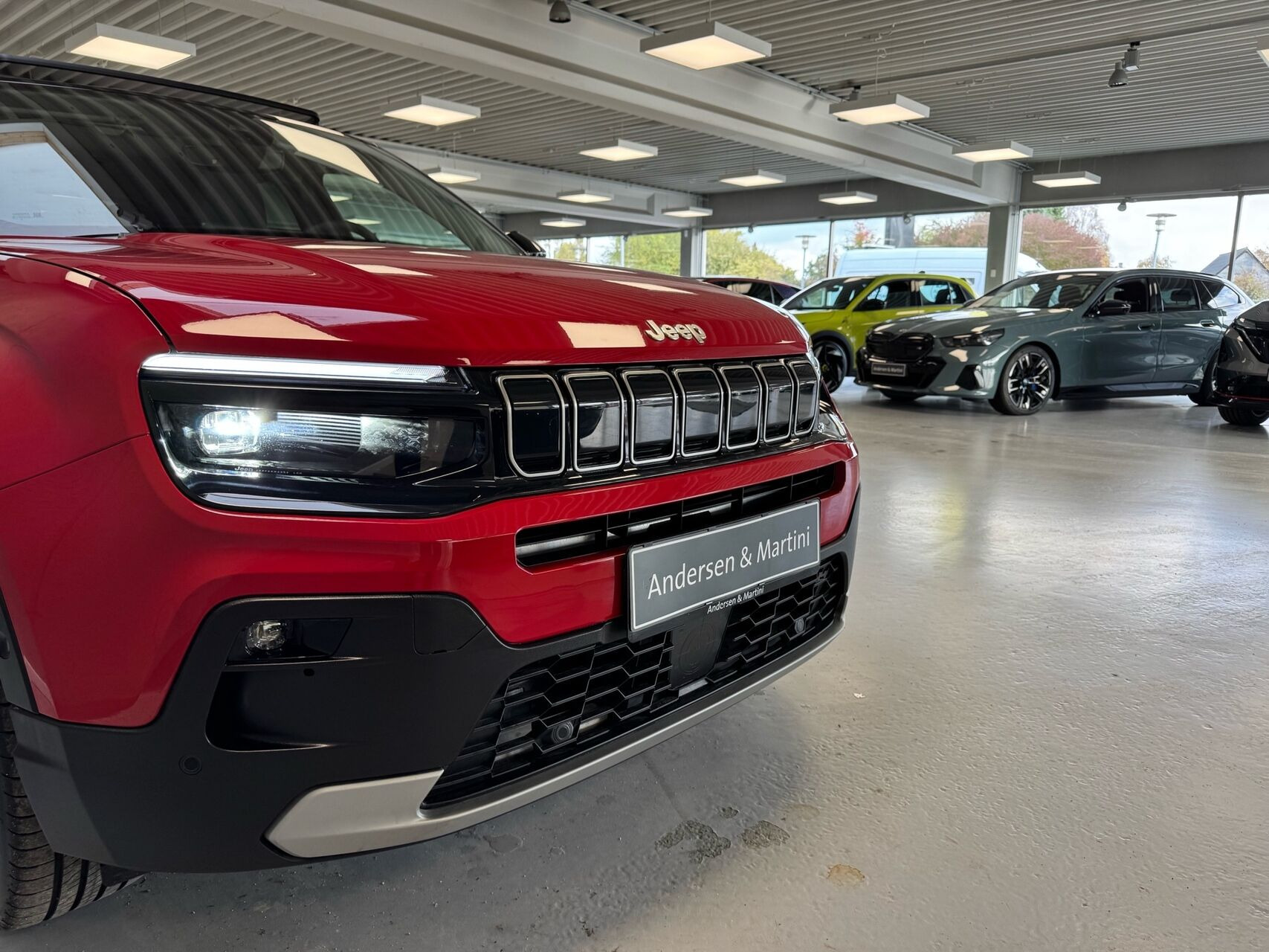 Rød Jeep Avenger fra 2025