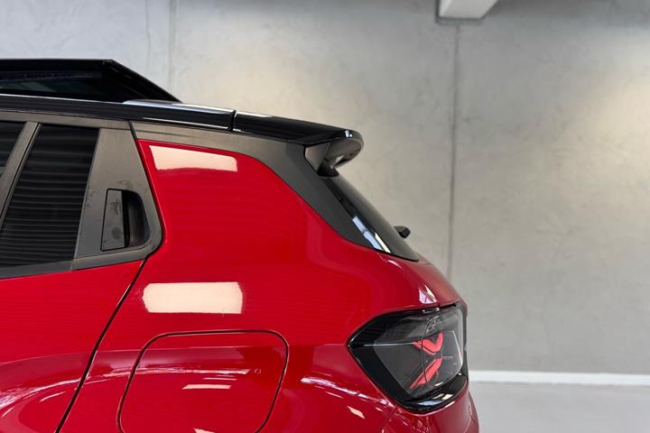 Rød Jeep Avenger fra 2025