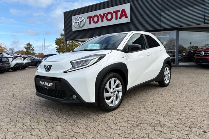 Hvid Toyota Aygo X fra 2022