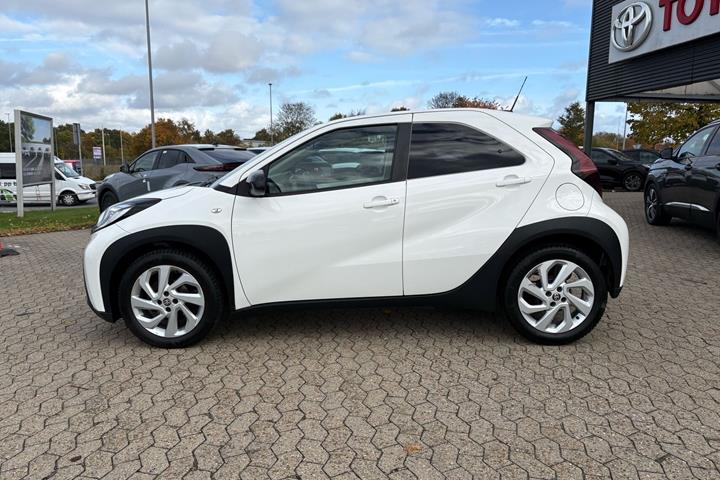 Hvid Toyota Aygo X fra 2022