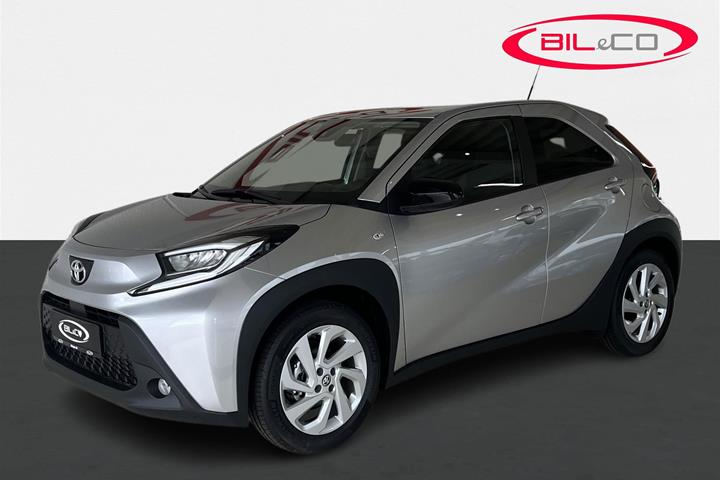 Sølv Toyota Aygo X fra 2024