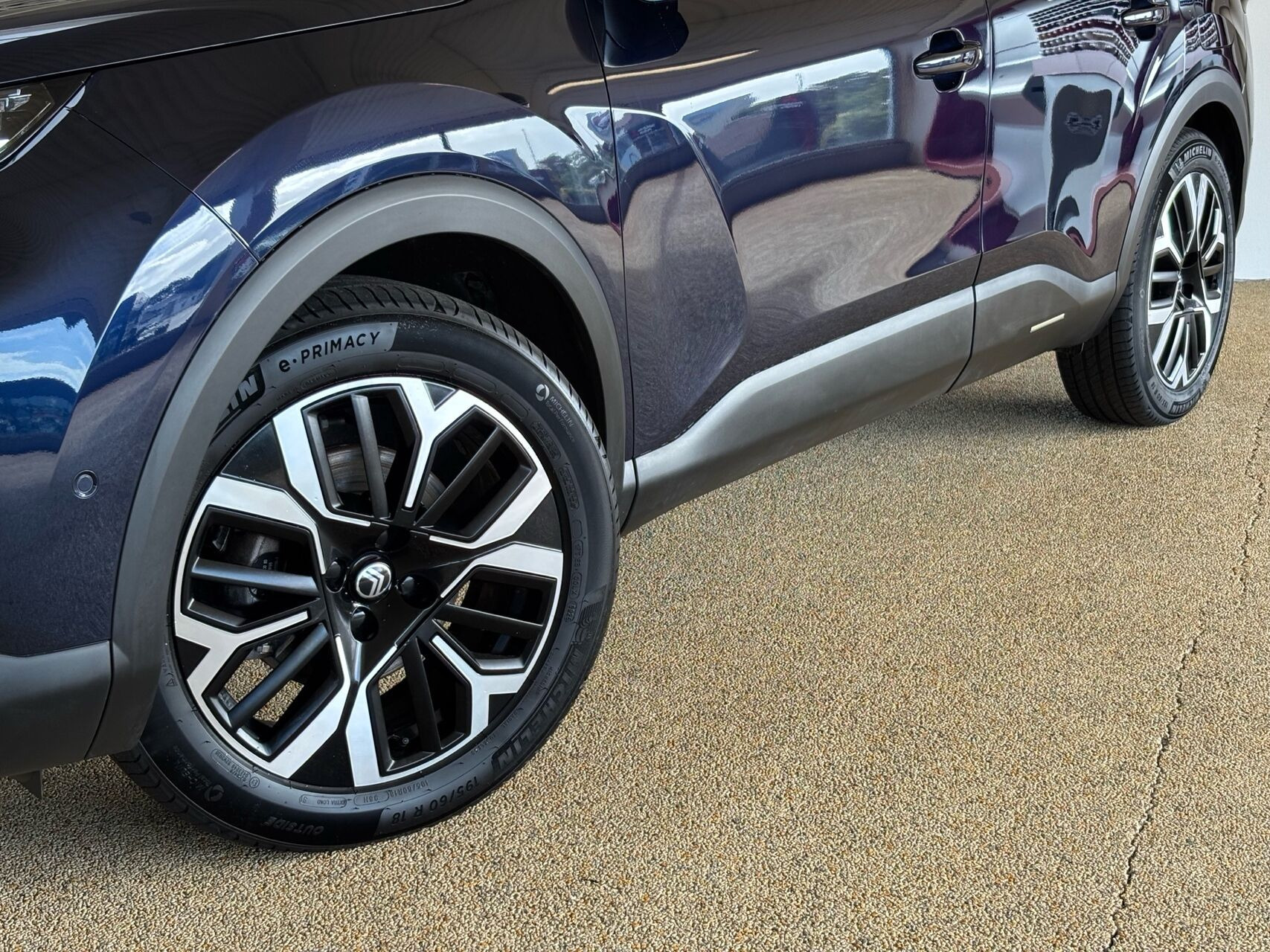 Blå Citroën ë-C4 fra 2025