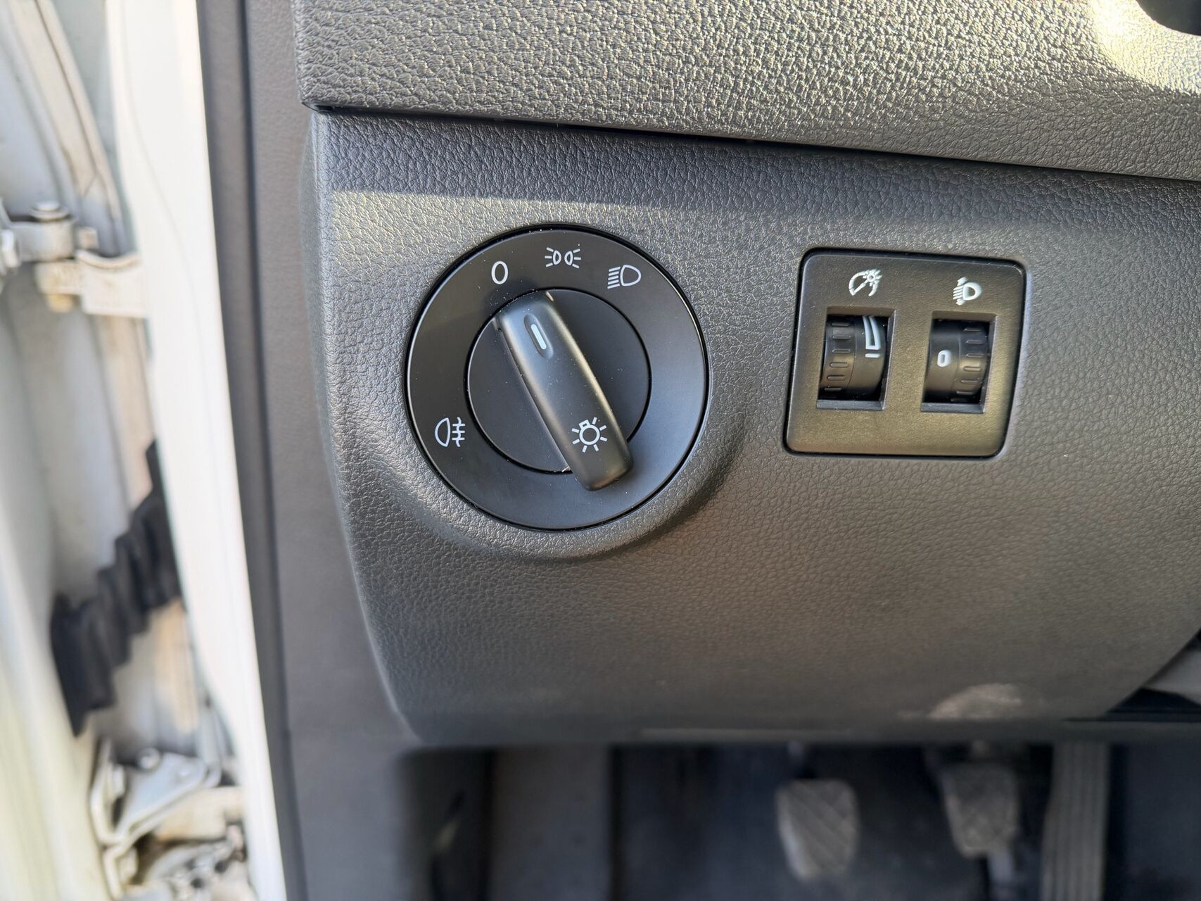 Hvid VW Caddy Maxi fra 2020