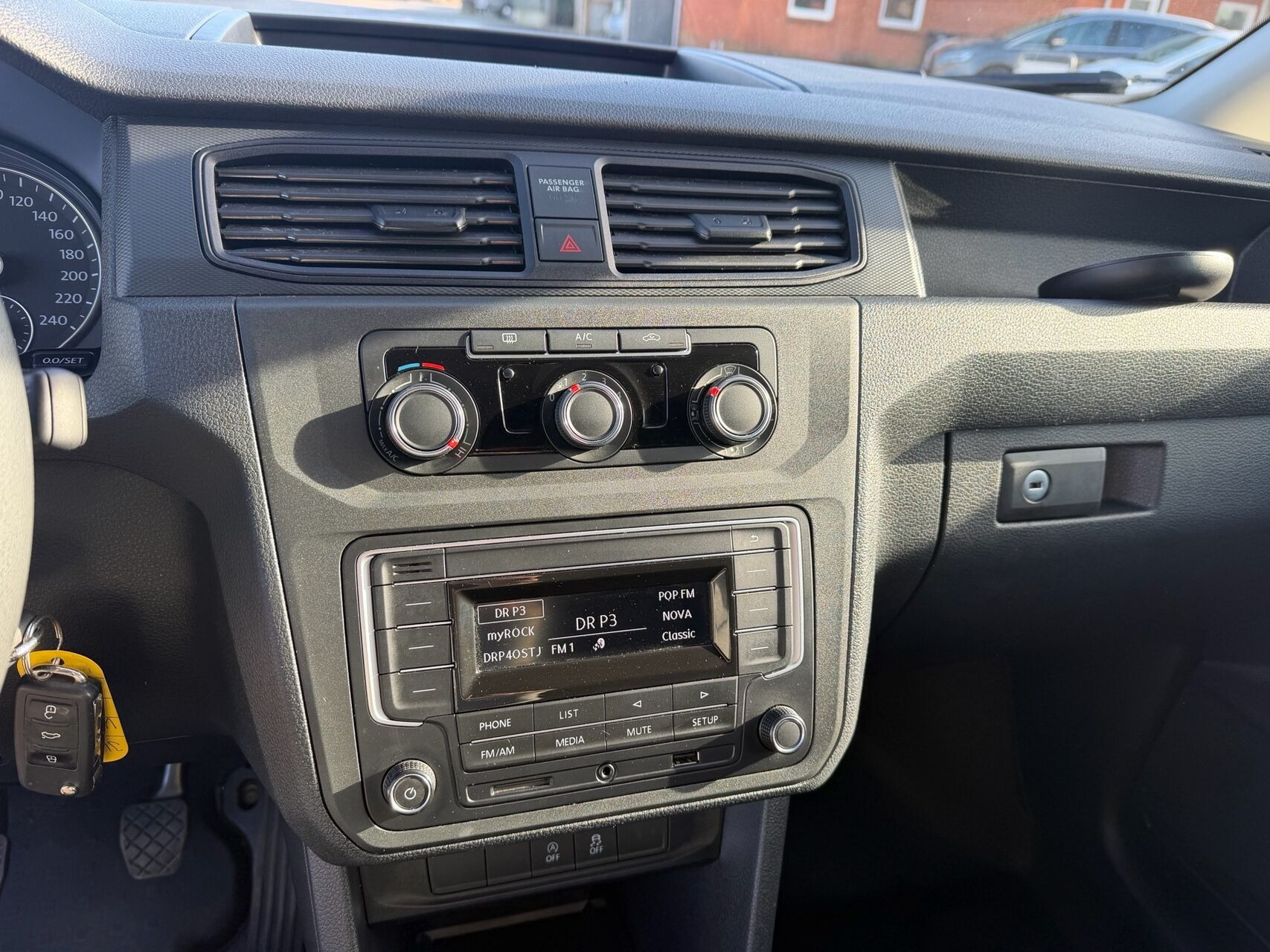 Hvid VW Caddy Maxi fra 2020