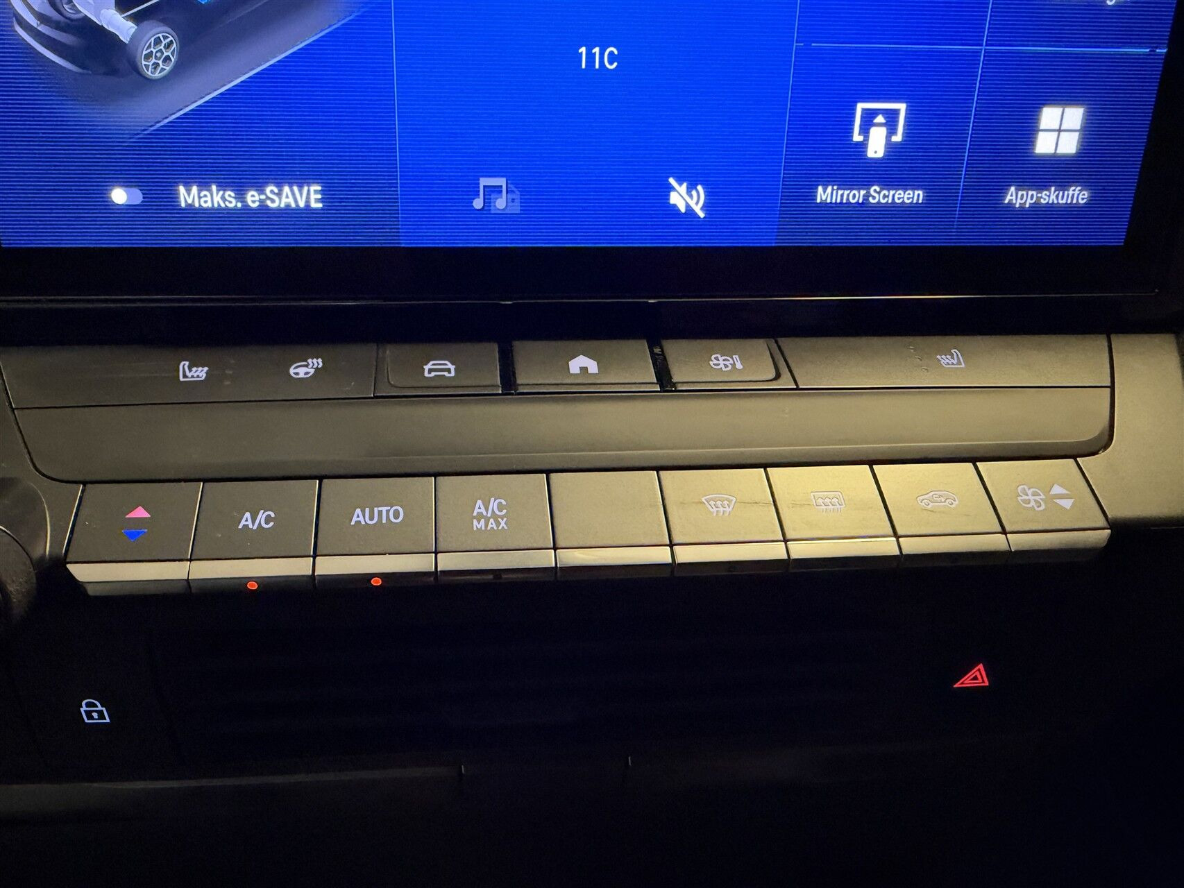 Hvid Opel Astra fra 2023