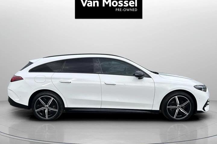 Hvid Mercedes CLA250+ fra 2026