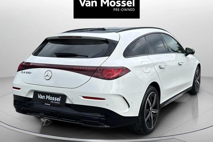 Hvid Mercedes CLA250+ fra 2026
