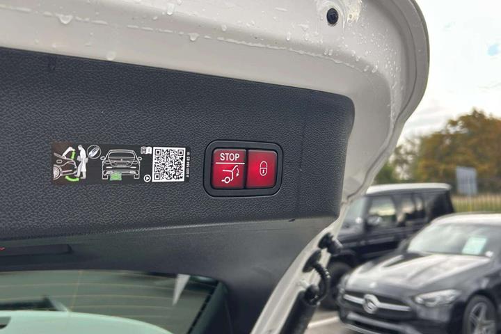 Hvid Mercedes CLA250+ fra 2026