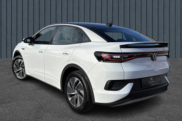 Hvid VW ID.5 fra 2023