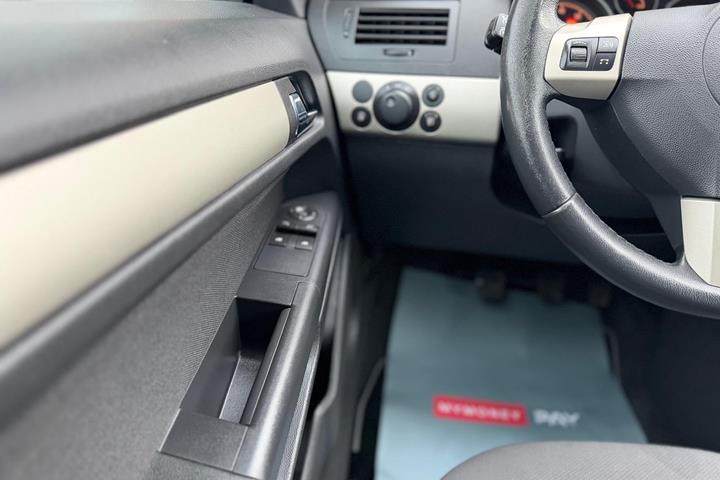 undefined Opel Astra fra 2008