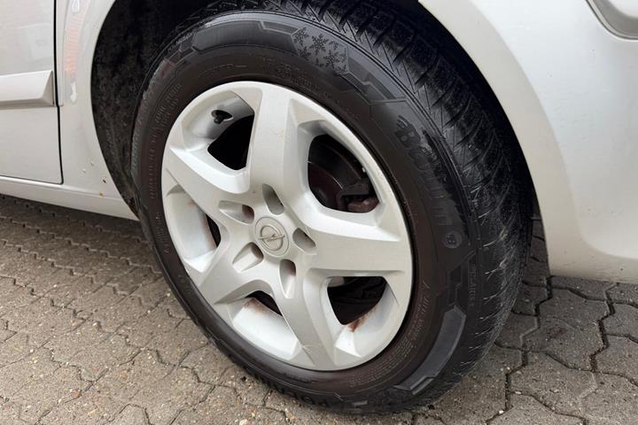 undefined Opel Astra fra 2008